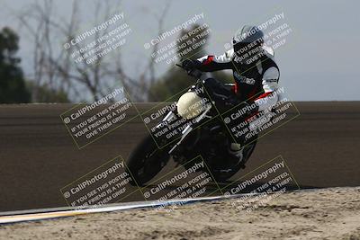 media/Nov-02-2025-Lets Ride (Sun) [[f7a3caa734]]/C Group/1140am (Turn 2 Inside)/